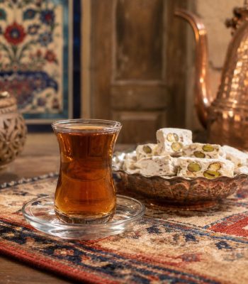 لیوان کمر باریک شش عددی پاشا باغچه